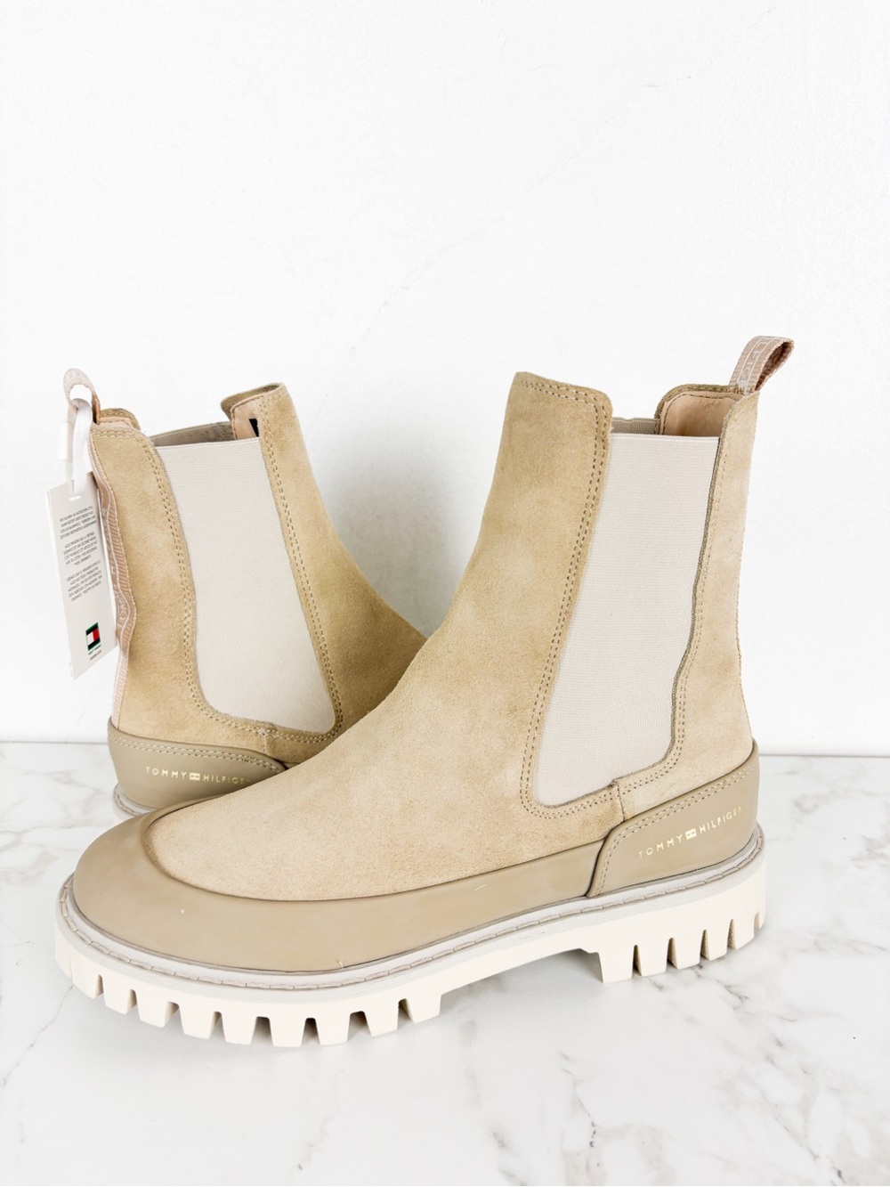 NWT Tommy Hilfiger Hally Chelseaboots Sz 7.5 - Picture 1 of 11